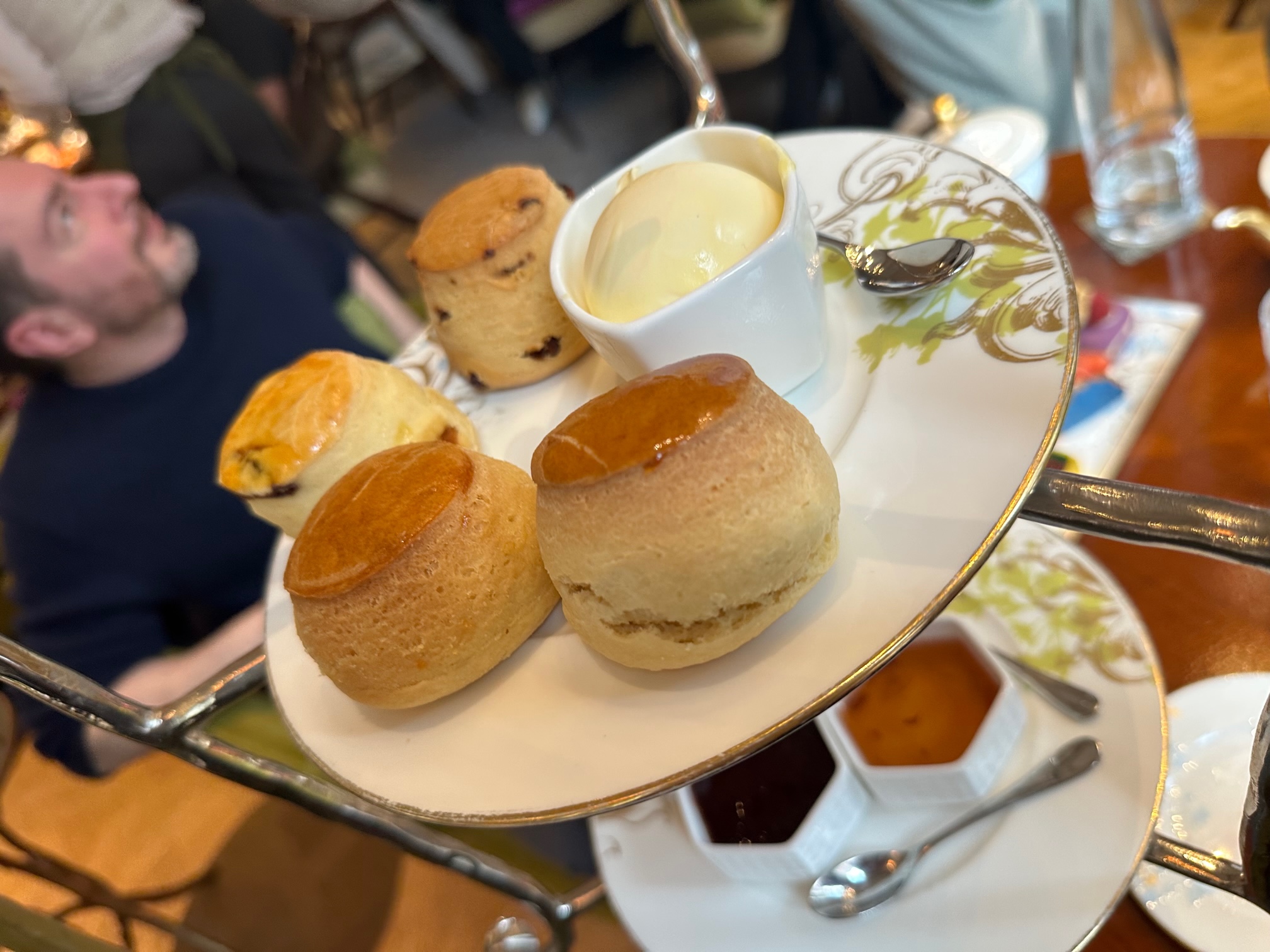 Afternoon Tea at The Rosebery, Mandarin Oriental Hyde Park in London ...